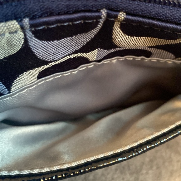 💙COACH💙Navy Blue Gallery Optic Signature Wristlet/EUC - Picture 4 of 7